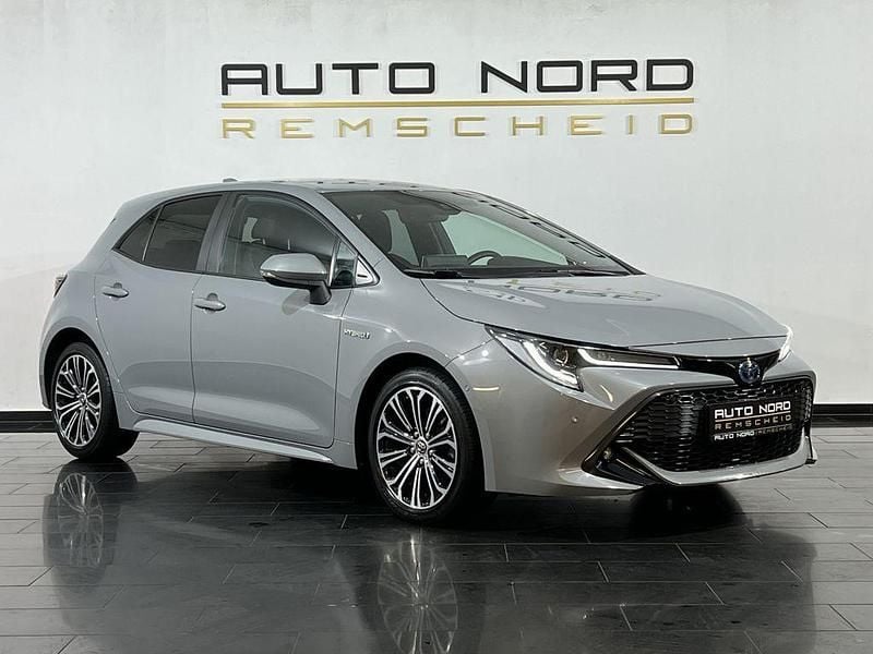 Gebraucht Toyota Corolla Hybrid Club 152 PS (111 kW) 2019 Grau Limousine