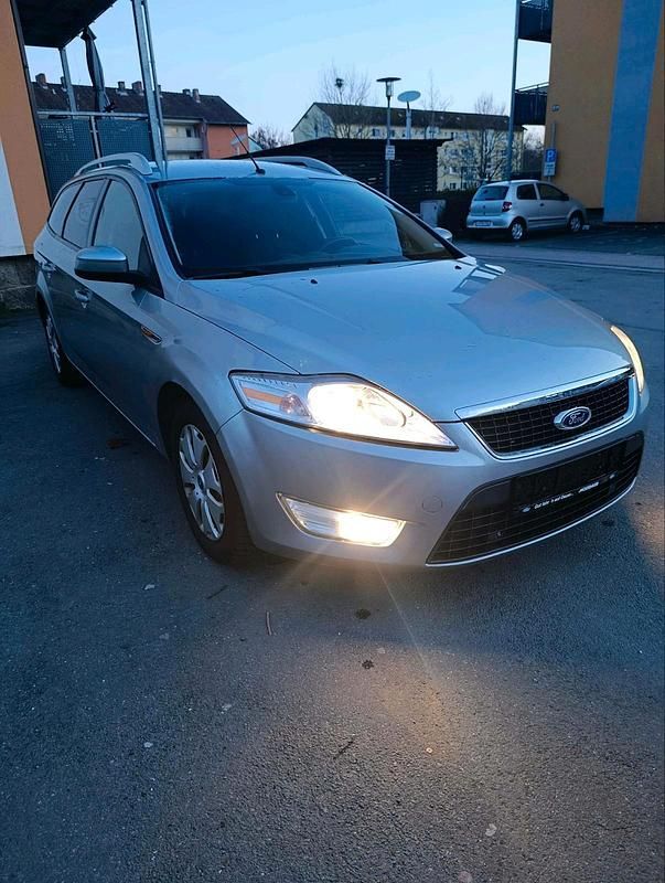 Gebraucht Ford Mondeo Trend 150 PS (110 kW) 2008 Silber Kombi