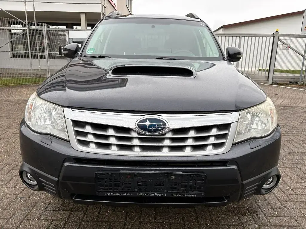 Gebraucht Subaru Forester Comfort 147 PS (108 kW) 2011 Grau SUV