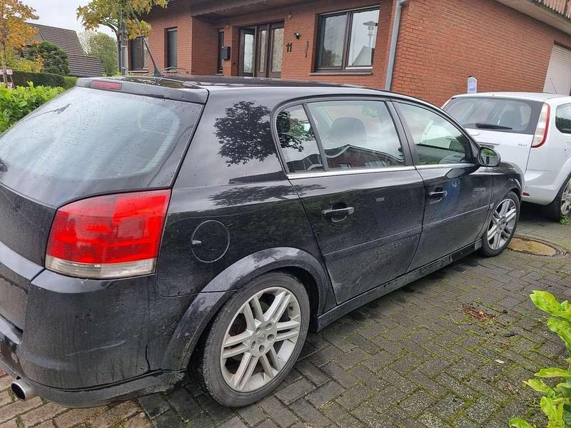 Gebraucht Opel Signum Edition 120 PS (88 kW) 2007 Schwarz Kleinwagen