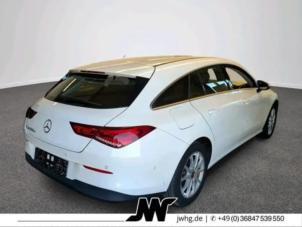 Gebraucht Mercedes CLA250 218 PS (160 kW) 2022 Polarweiss  unilack (metallic) Coupé
