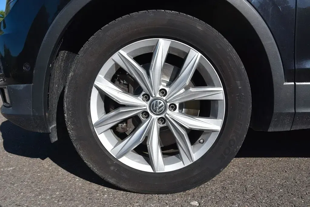 Gebraucht VW Tiguan Allspace Highline 220 PS (161 kW) 2018 Schwarz SUV