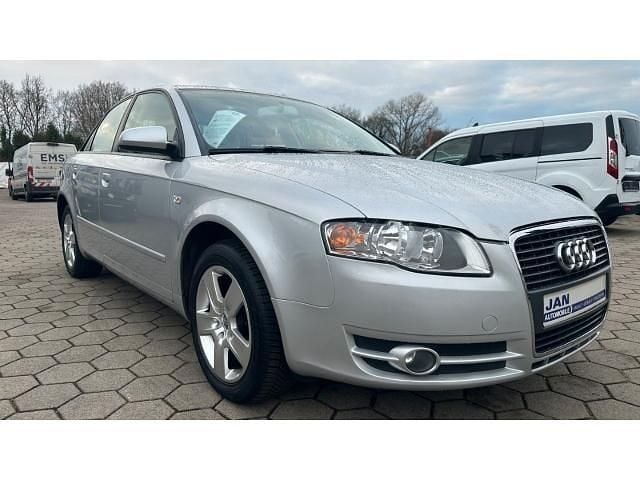 Używany Audi A4 Comfort 140 KM (102 kW) 2005 Srebrny Sedan/Limuzyna