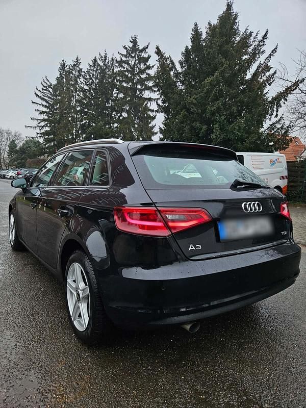 Gebraucht Audi A3 105 PS (77 kW) 2013 Schwarz Limousine