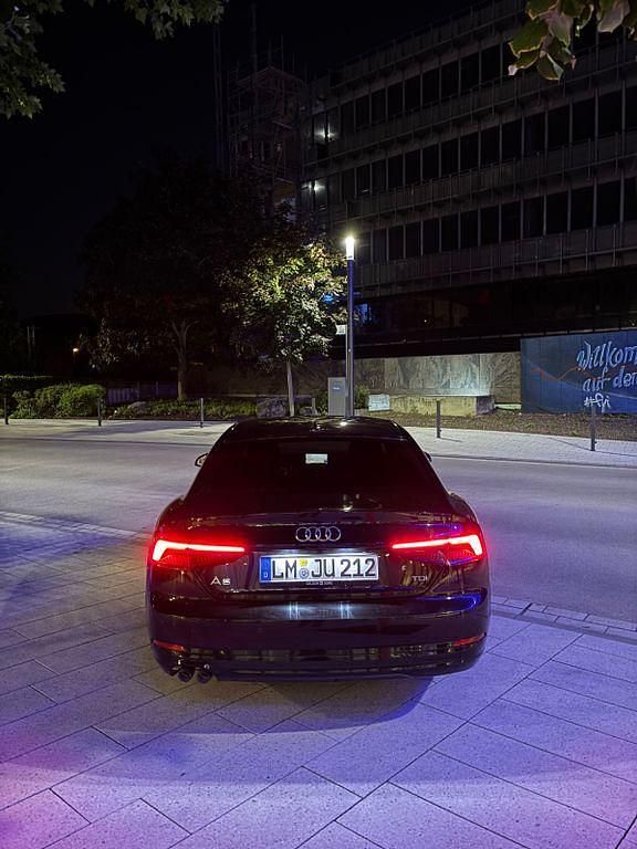 Second-hand Audi A5 Ambiente 190 CP (139 kW) 2017 Negru Coupe