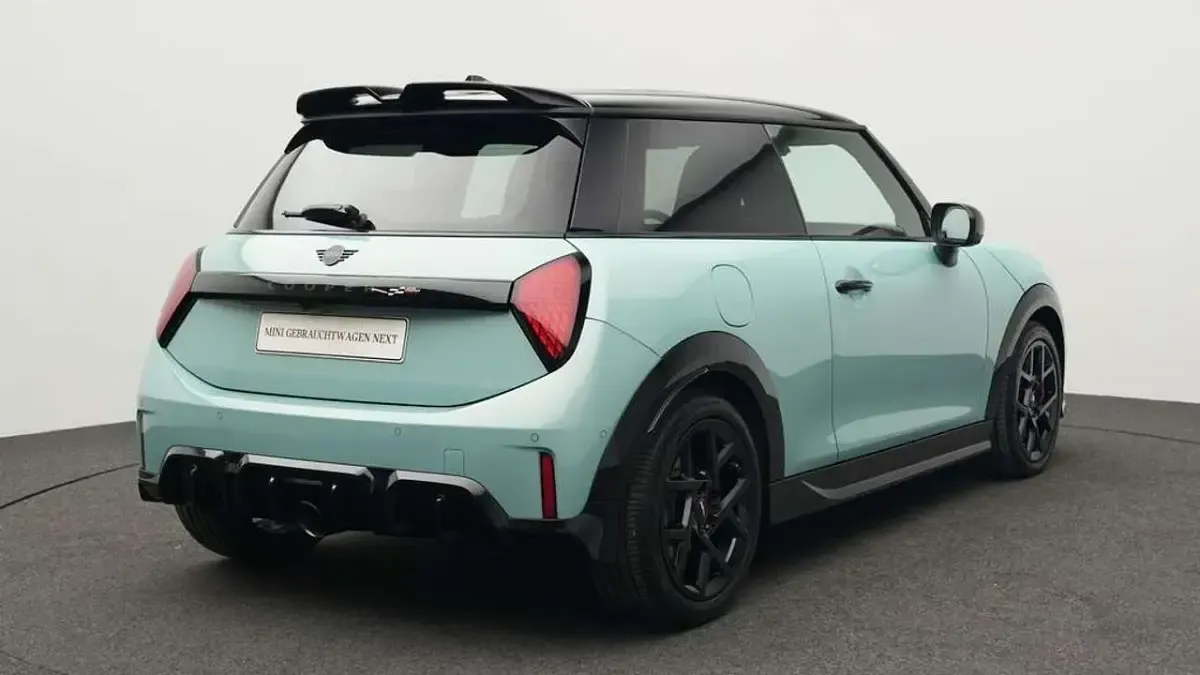 Gebraucht Mini John Cooper Works 231 PS (169 kW) 2025 Grün Kleinwagen