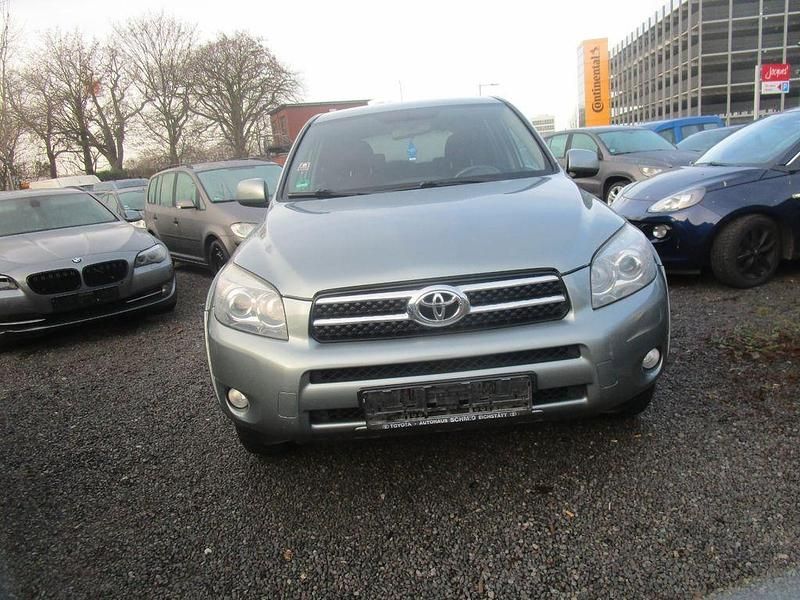Grün Gebraucht 2006 Toyota RAV4 Sol SUV | 2.499 € (Superpreis) - Bild 1/4