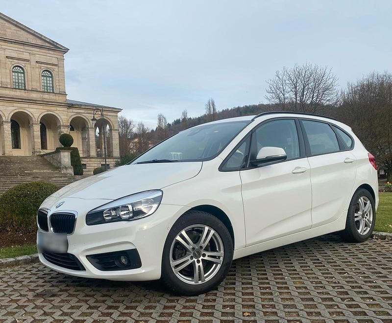 Gebraucht BMW 218 Active Tourer 150 PS (110 kW) 2016 Weiß Van / Kleinbus
