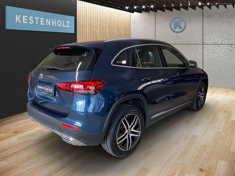 Gebraucht Mercedes GLA200 Progressive 150 PS (110 kW) 2021 Blau SUV