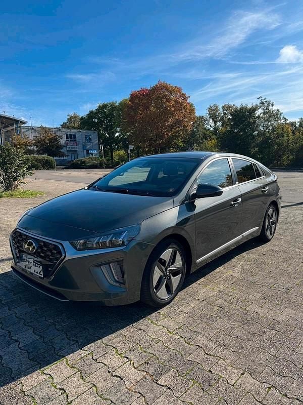 Grün Gebraucht 2021 Hyundai Ioniq Limousine | 16.000 € (Guter Preis) - Bild 1/4