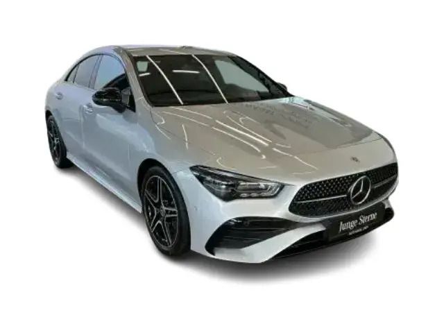 Silber Gebraucht 2023 Mercedes CLA200 AMG Coupé | 36.483 € (Fairer Preis) - Bild 1/4