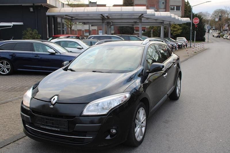Gebraucht Renault Mégane III Luxe 140 PS (102 kW) 2012 Schwarz Limousine