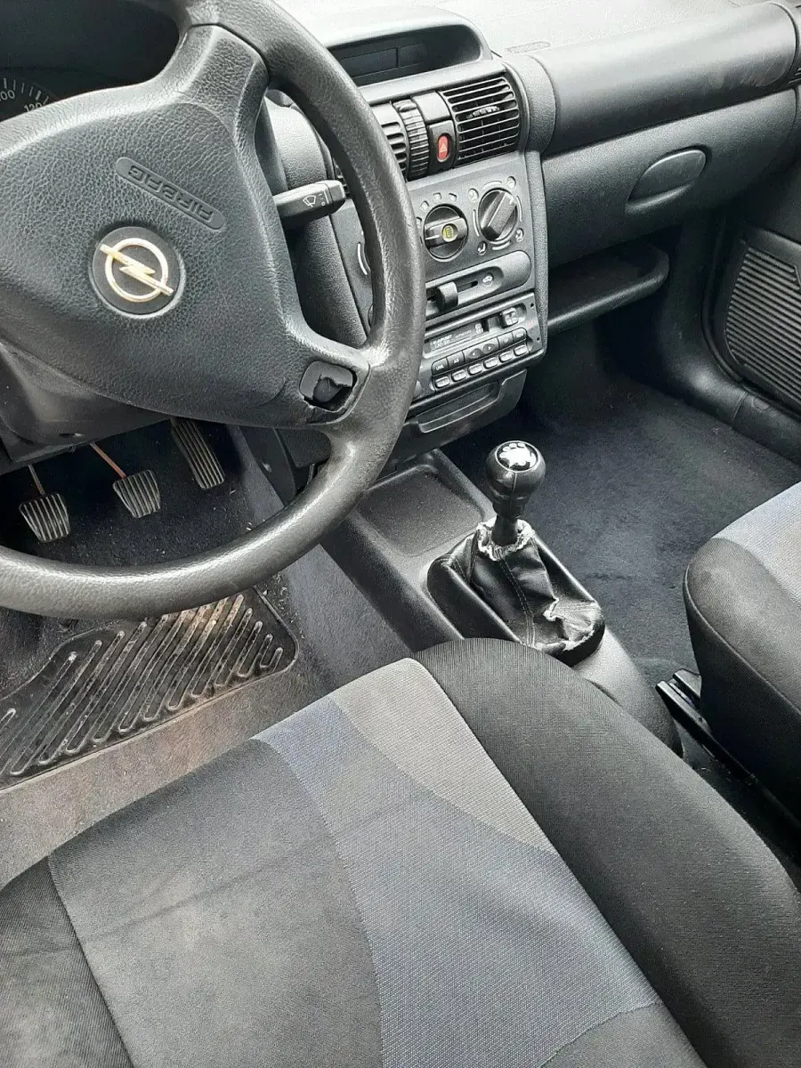 Gebraucht Opel Corsa 54 PS (39 kW) 2000 Blau Limousine