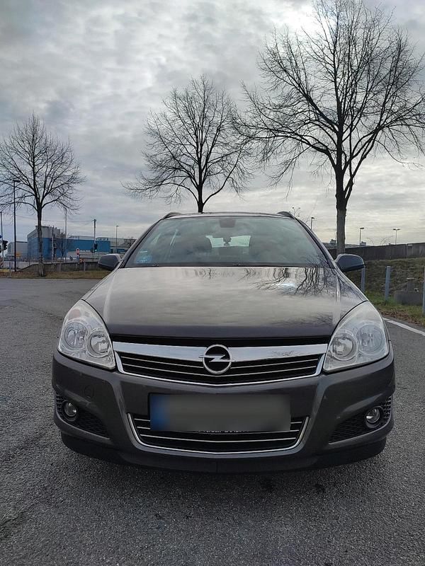 Gebraucht Opel Astra 99 PS (72 kW) 2009 Braun Kombi