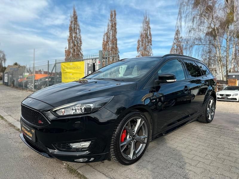 Gebraucht Ford Focus ST-Line 140 PS (102 kW) 2018 Schwarz Kombi