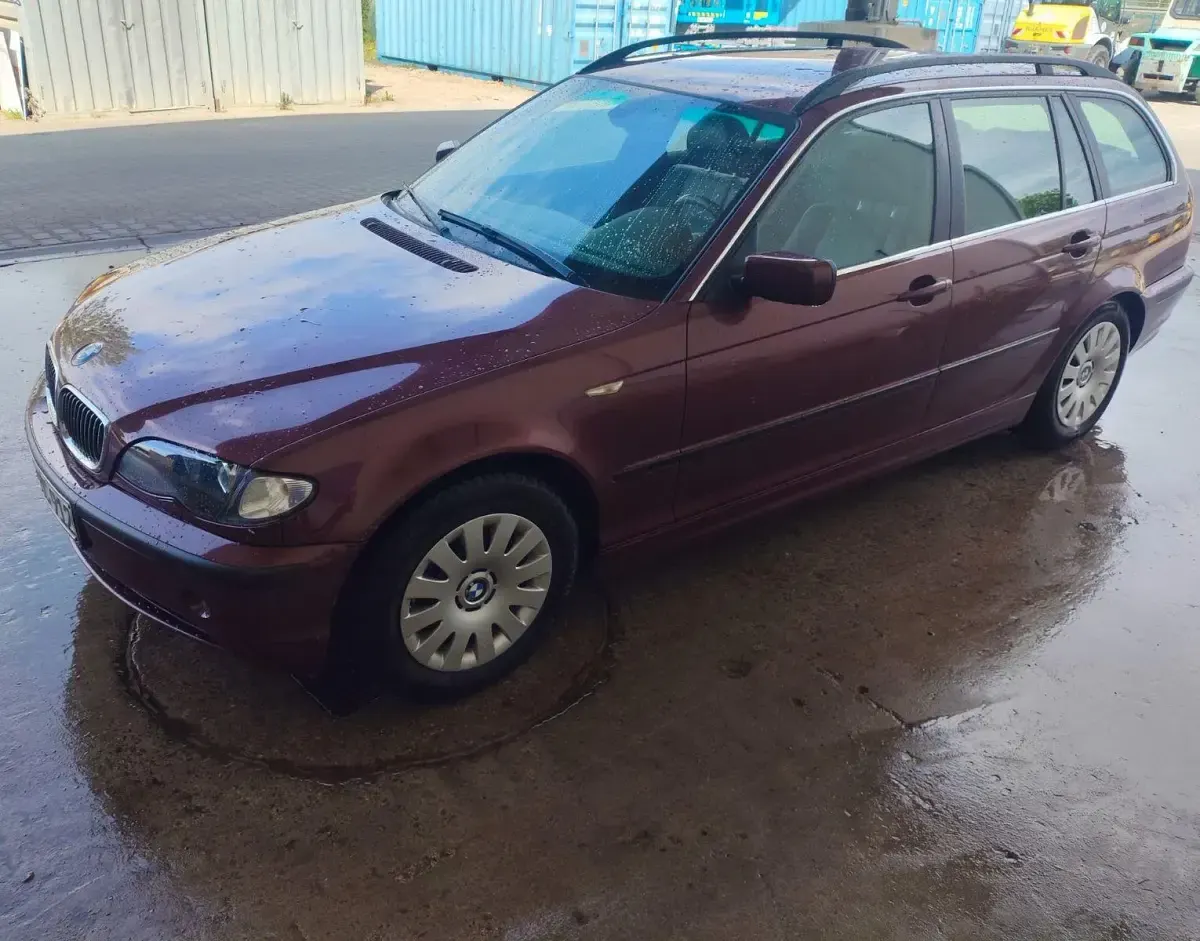 Gebraucht BMW 318 143 PS (105 kW) 2004 Rot Kombi