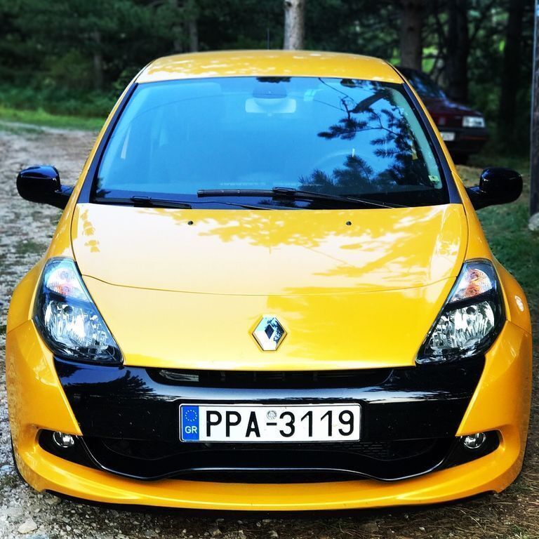 Gelb Gebraucht 2009 Renault Clio R.S. R.S. Kleinwagen | 30.000 € - Bild 1/4