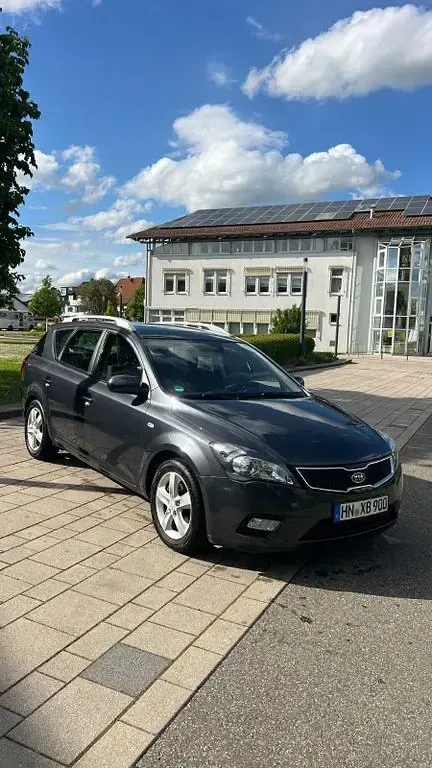 Gebraucht Kia Ceed Sportswagon 90 PS (66 kW) 2012 Grau Kombi