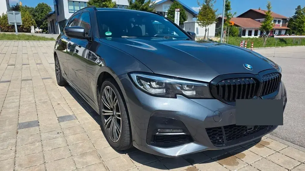 Gebraucht BMW 320 M Sport 190 PS (139 kW) 2020 Grau Kombi