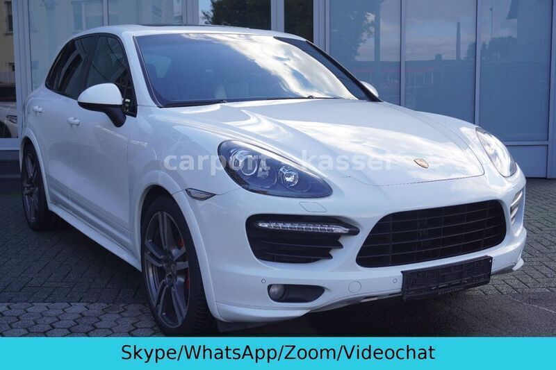 Pure white Gebraucht 2012 Porsche Cayenne Turbo Sport SUV | 29.990 € - Bild 1/3