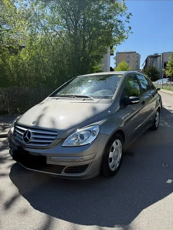 Gebraucht Mercedes B180 109 PS (80 kW) 2006 Beige Van / Kleinbus