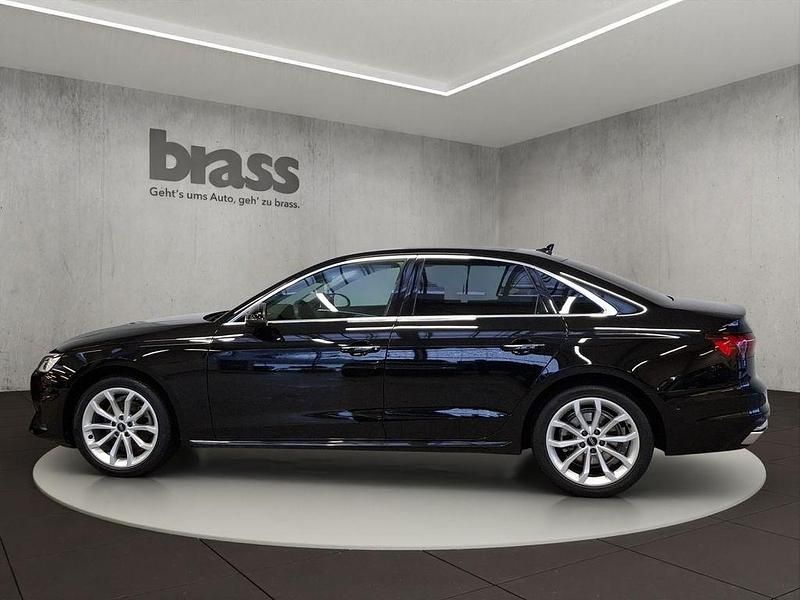 Gebraucht Audi A4 Advanced Plus 163 PS (119 kW) 2023 Mythosschwarz metallic Limousine