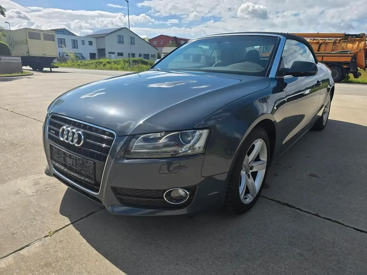 Gebraucht Audi A5 Cabriolet Comfort 239 PS (175 kW) 2010 Grau Cabrio