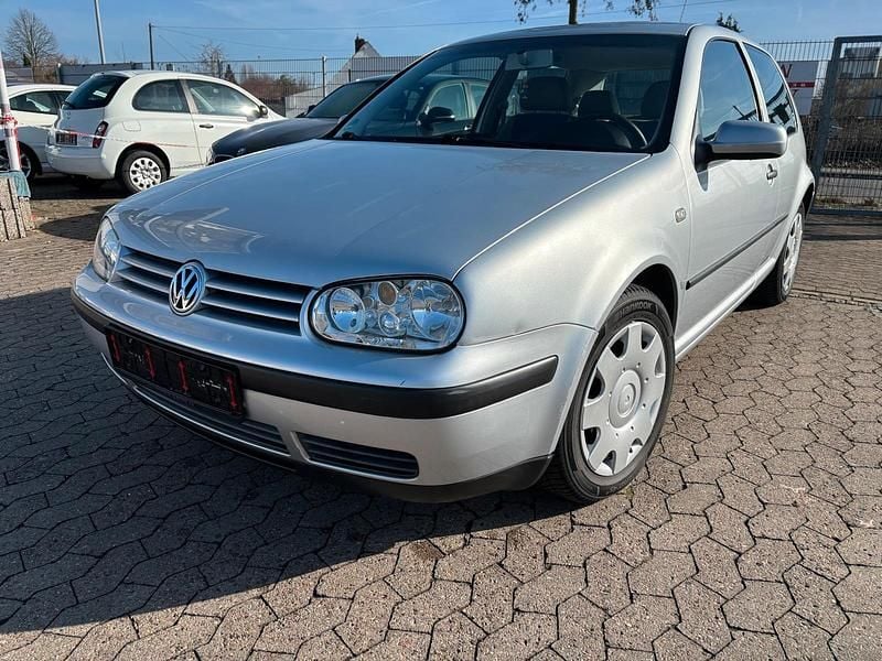 Gebraucht VW Golf IV 75 PS (55 kW) 2001 Silber Kleinwagen