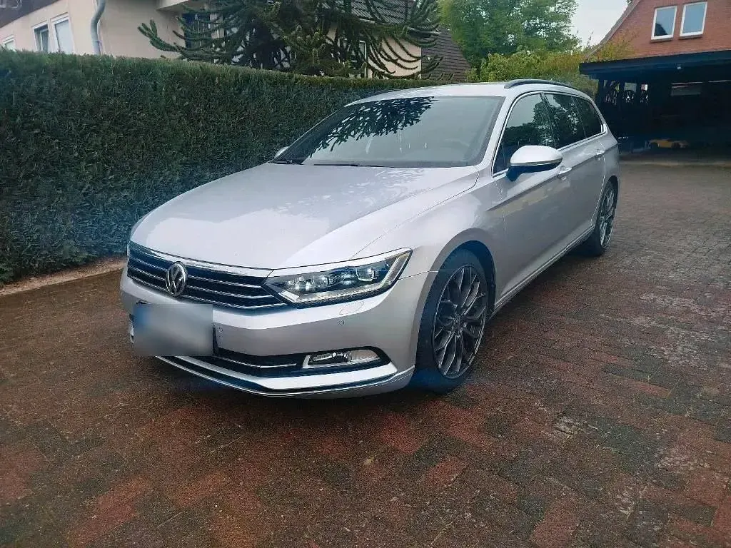 Gebraucht VW Passat R-line 120 PS (88 kW) 2018 Silber Kombi