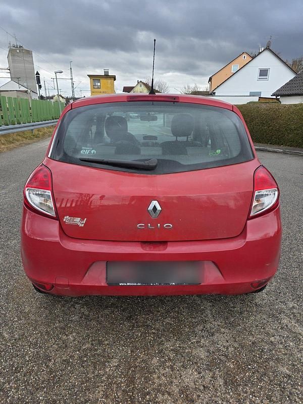 Gebraucht Renault Clio III 75 PS (55 kW) 2009 Rot Kleinwagen