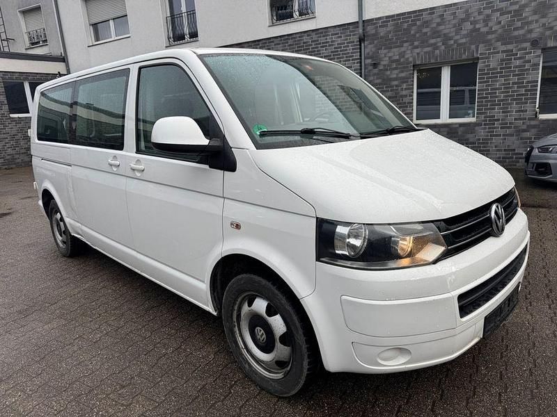 Gebraucht VW Caravelle 179 PS (131 kW) 2011 Weiß Van / Kleinbus