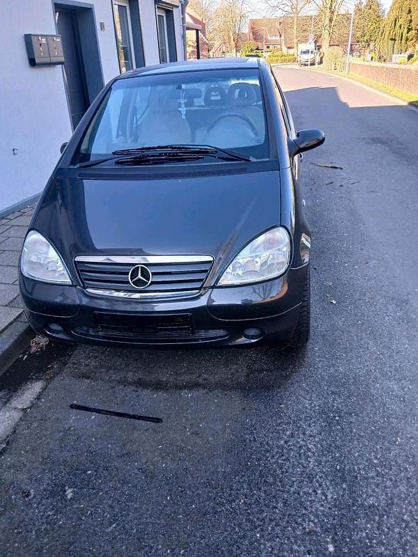 Gebraucht Mercedes A190 125 PS (91 kW) 2000 Grau Limousine