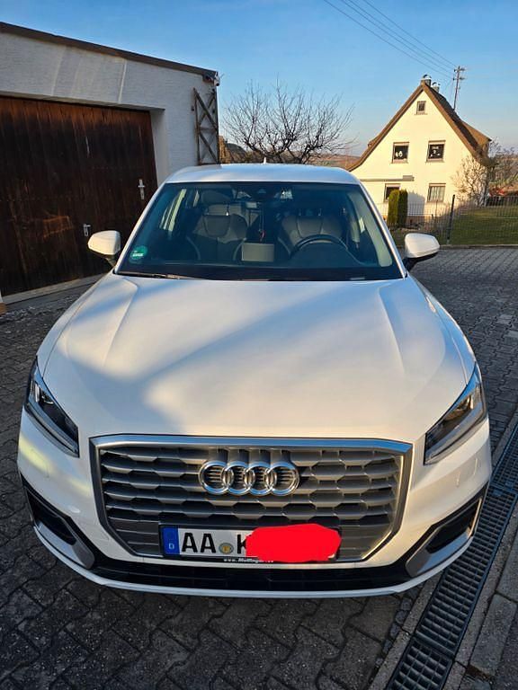 Gebraucht Audi Q2 Sport 116 PS (85 kW) 2017 Weiß SUV