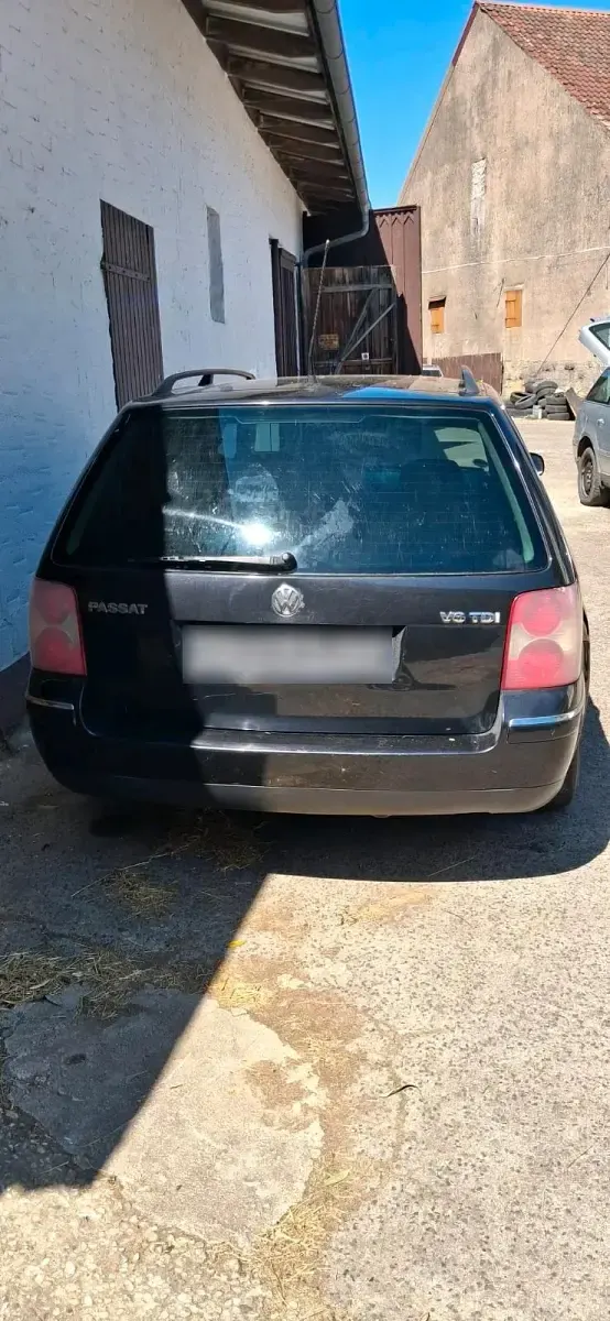 Gebraucht VW Passat 131 PS (96 kW) 2002 Schwarz Kombi