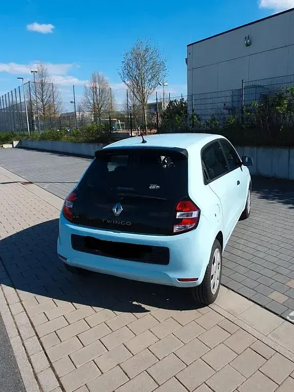 Second-hand Renault Twingo 69 CP (50 kW) 2016 Albastru Hatchback
