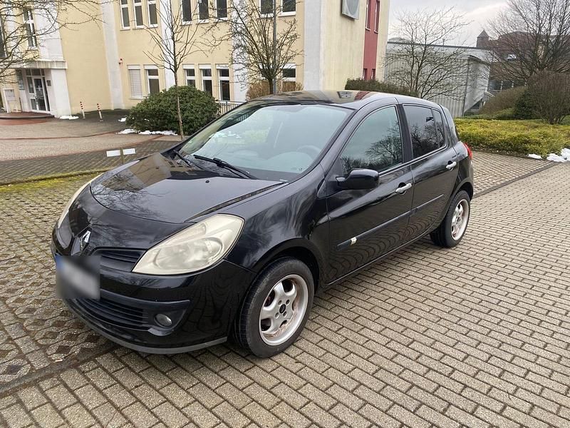 Gebraucht Renault Clio II 88 PS (64 kW) 2006 Schwarz Kleinwagen