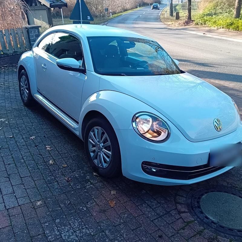 Gebraucht VW Beetle Edition 114 PS (83 kW) 2014 Weiß Kleinwagen