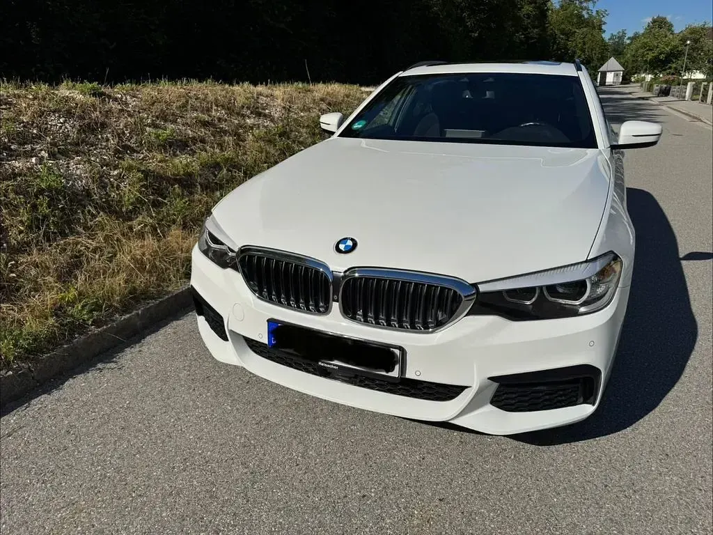 Gebraucht BMW 520 M Sport 190 PS (139 kW) 2018 Weiß Limousine