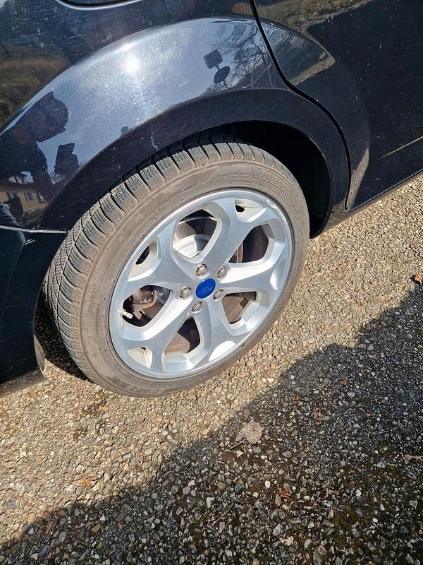 Gebraucht Ford Mondeo Titanium 163 PS (119 kW) 2014 Schwarz Kombi