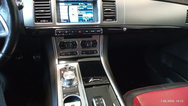 Gebraucht Jaguar XF Luxury 275 PS (202 kW) 2012 Schwarz Limousine