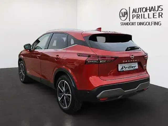 Gebraucht Nissan Qashqai Tekna 190 PS (139 kW) 2023 Rot SUV