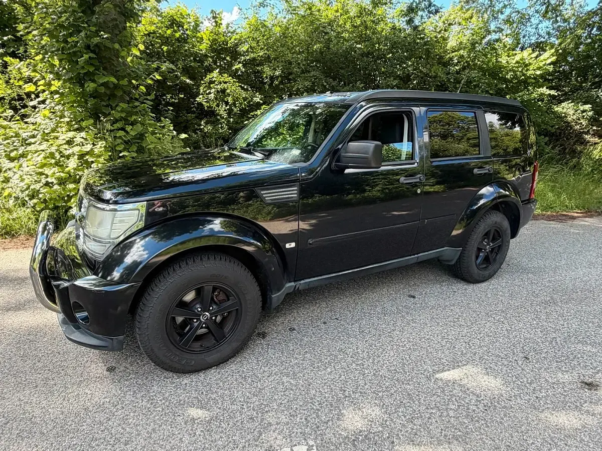 Gebraucht Dodge Nitro SXT 177 PS (130 kW) 2010 SUV