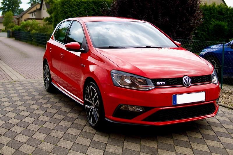 Rot Gebraucht 2015 VW Polo GTI Kleinwagen | 11.900 € (Fairer Preis) - Bild 1/4