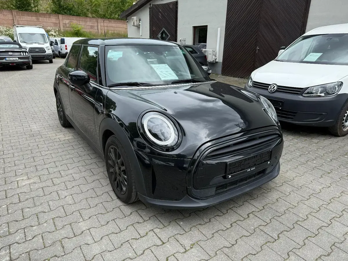 Gebraucht Mini Cooper Classic 136 PS (100 kW) 2022 Schwarz Kleinwagen
