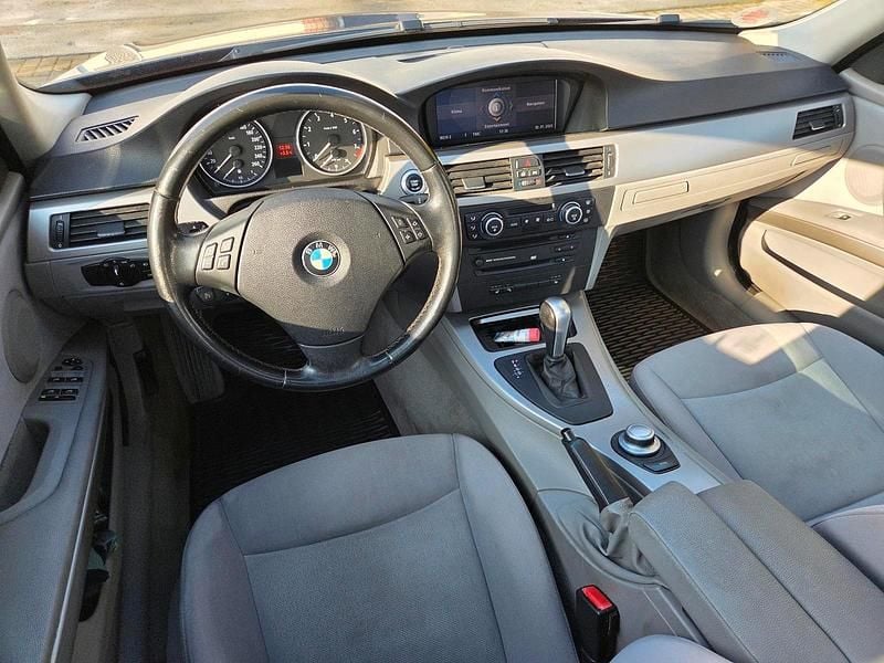 Gebraucht BMW 325 218 PS (160 kW) 2006 Limousine