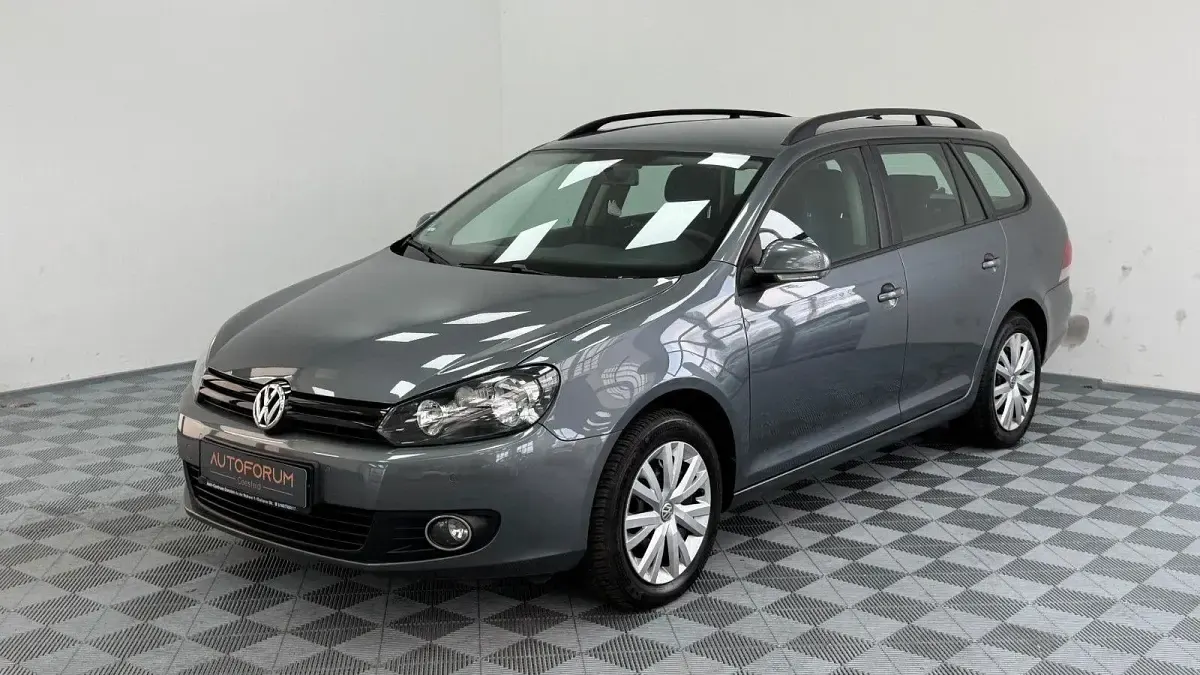 Second-hand VW Golf VII Trendline 105 CP (77 kW) 2012 Gri Break