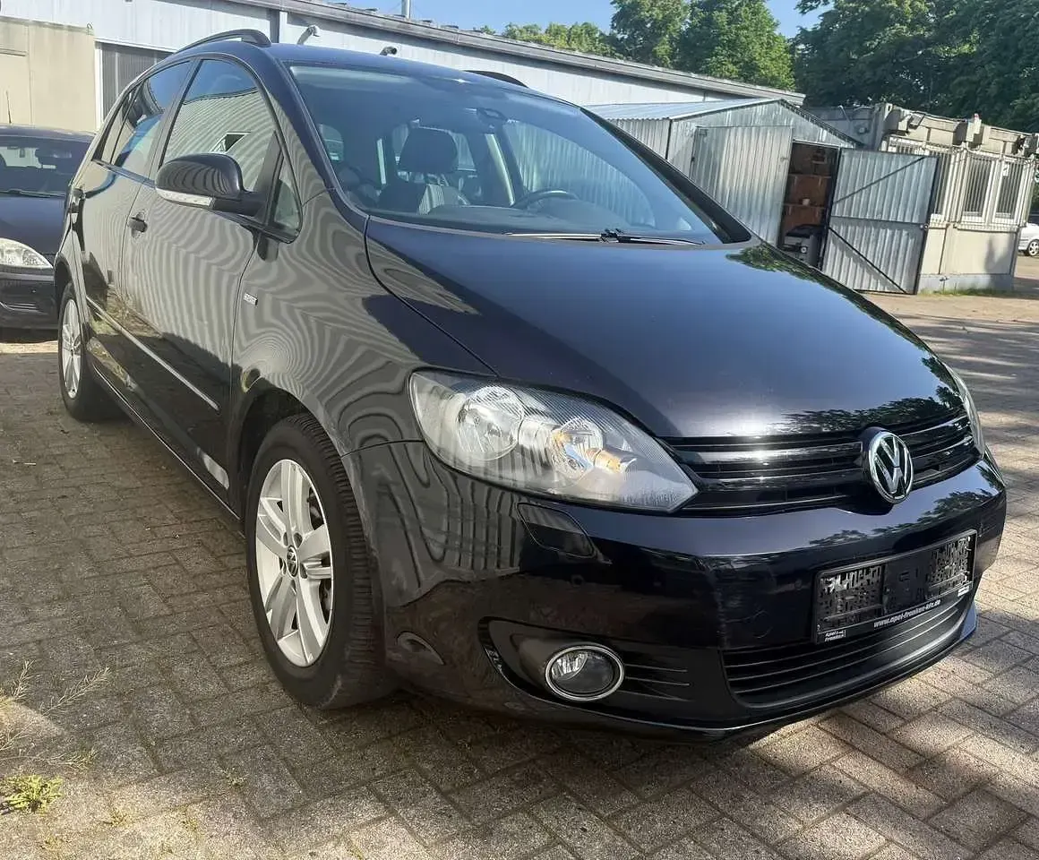 Gebraucht VW Golf Plus Cross Match 122 PS (89 kW) 2012 Deep black perleffekt Kleinwagen