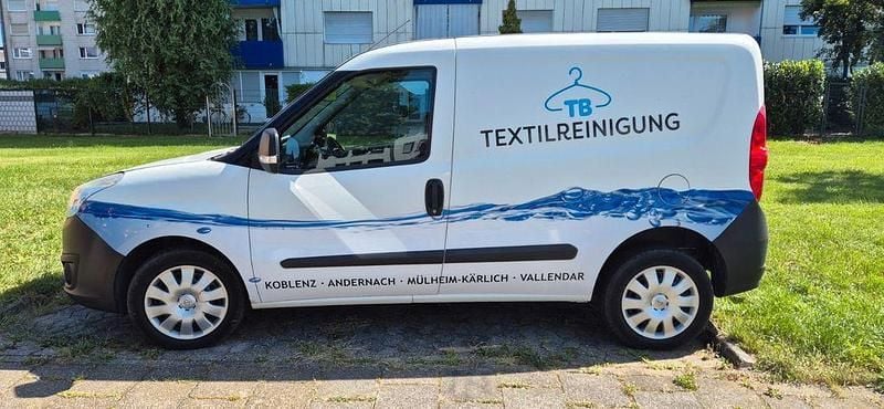 Weiß Gebraucht 2014 Opel Combo Edition Van / Kleinbus | 5.000 € (Guter Preis) - Bild 1/4