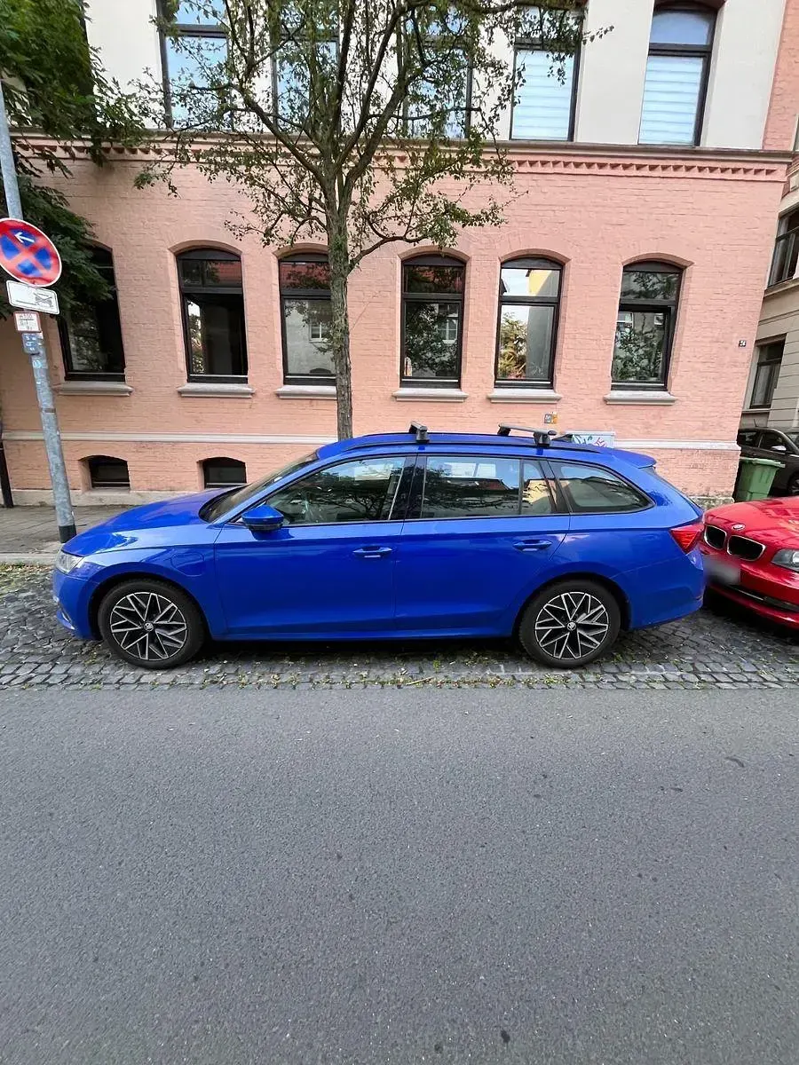 Gebraucht Skoda Octavia Ambition 204 PS (150 kW) 2021 Blau Kombi