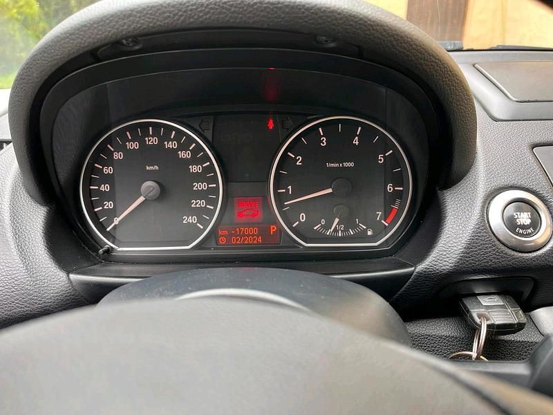 Gebraucht BMW 116 122 PS (89 kW) 2007 Schwarz Kleinwagen